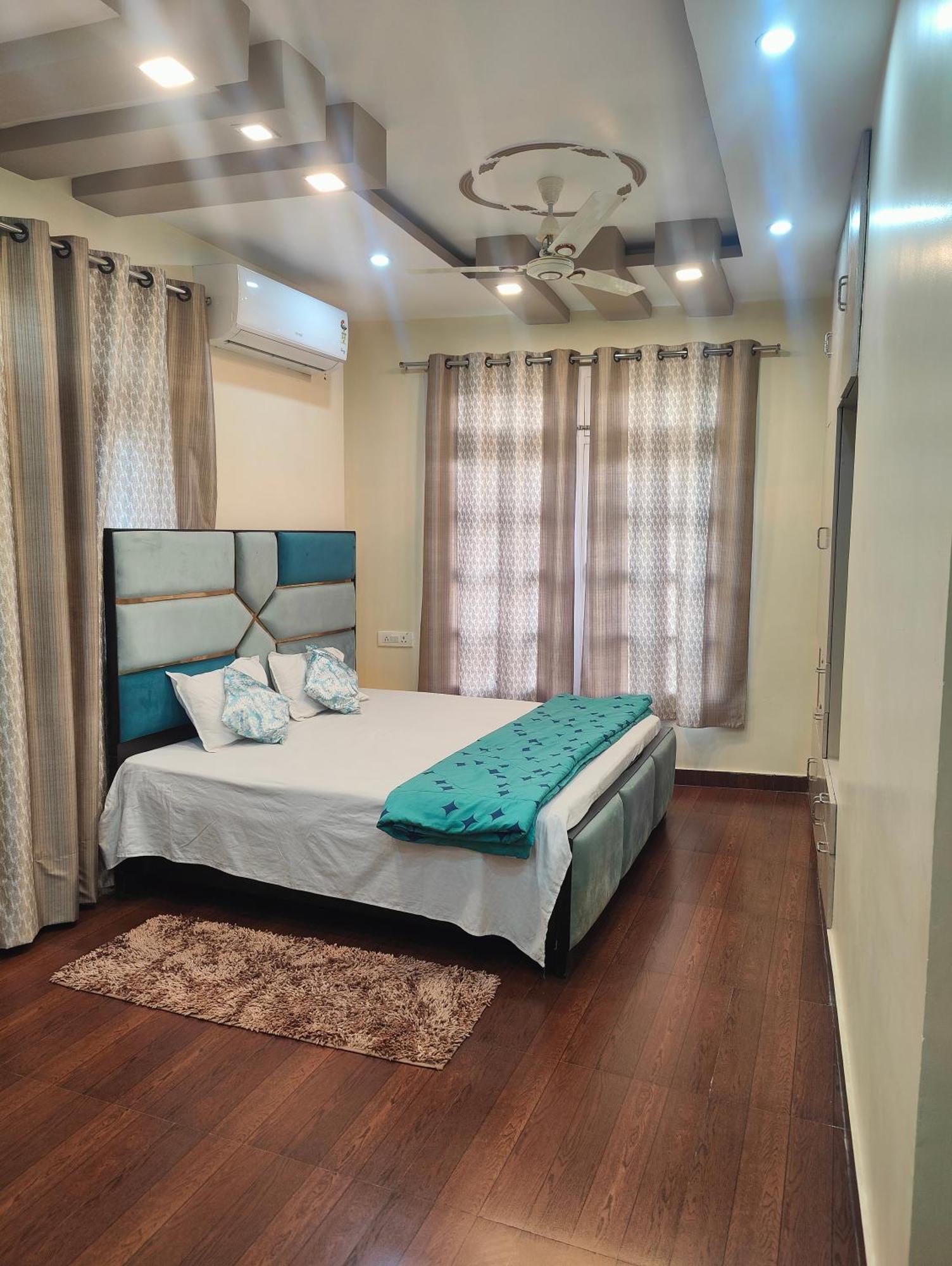 Akhand Bhawan 2bhk *